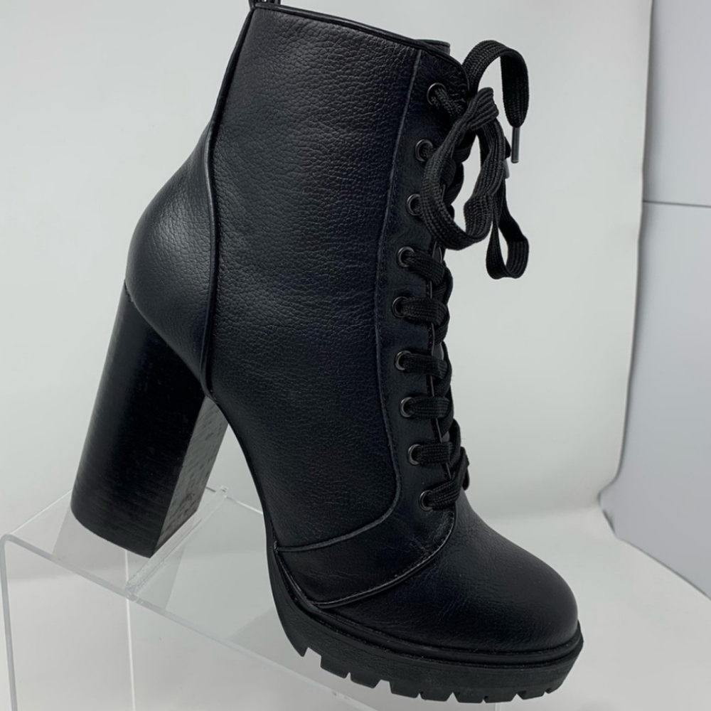 Steve Madden Black Leather Laurie Combat Boots Size 9.5